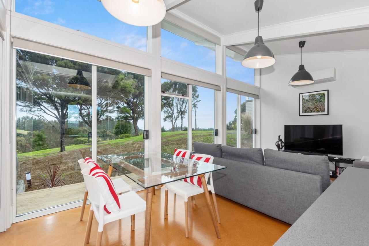 Paroa Bay Chalets - Te Whare Tui Расселл Экстерьер фото