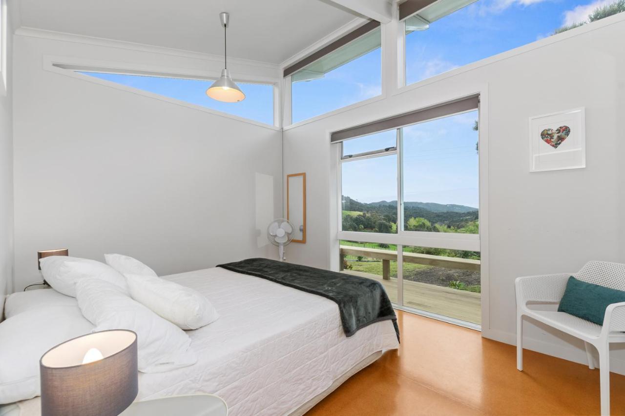 Paroa Bay Chalets - Te Whare Tui Расселл Экстерьер фото