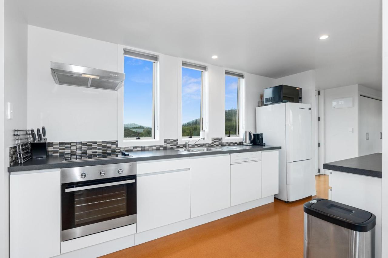 Paroa Bay Chalets - Te Whare Tui Расселл Экстерьер фото